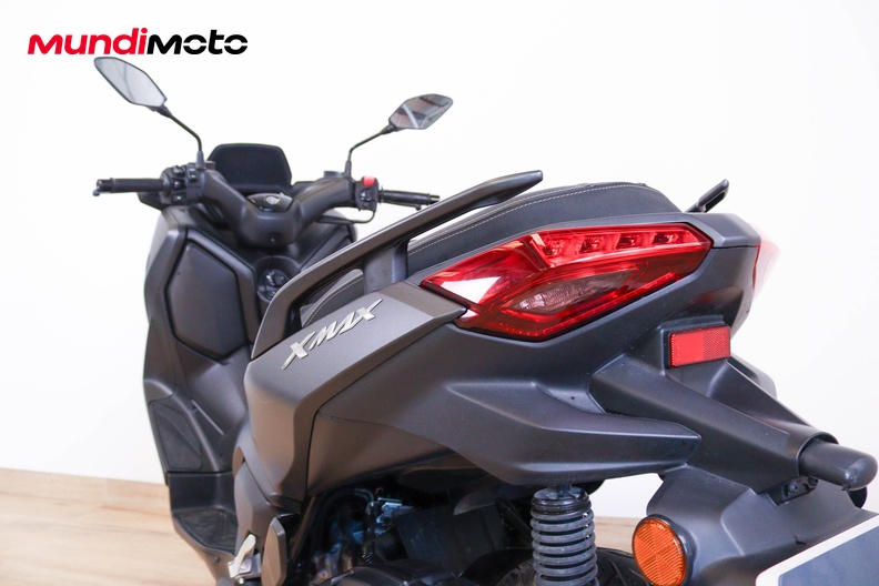 Motorbike image 9
