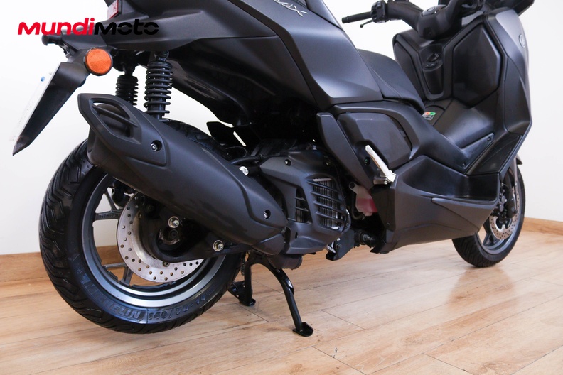 Motorbike image 3