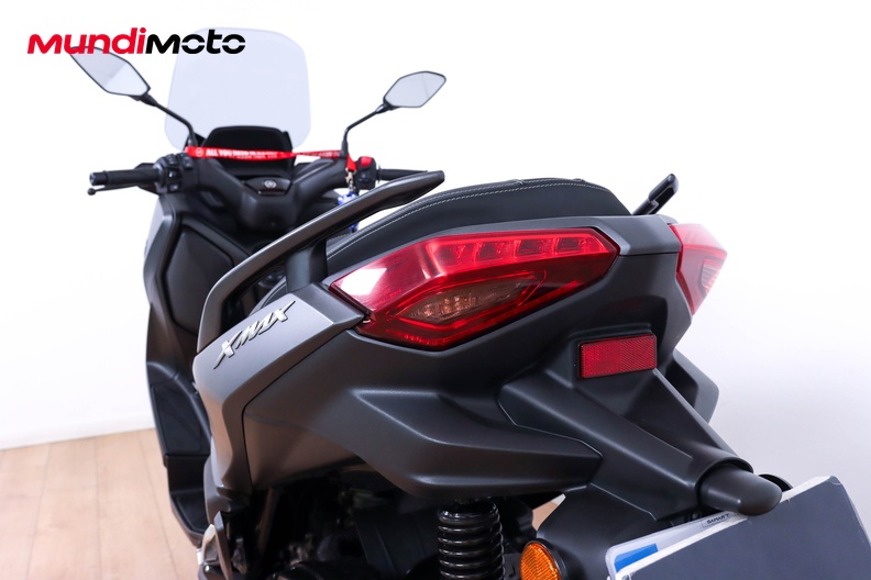Motorbike image 9