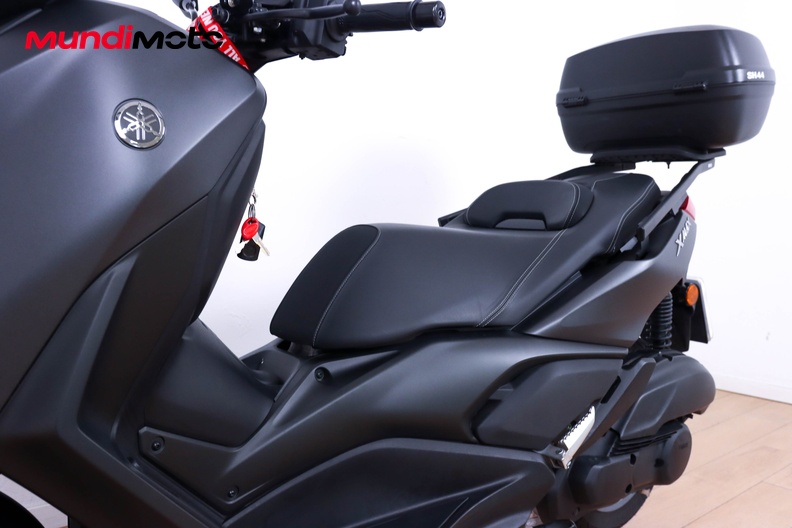 Motorbike image 8