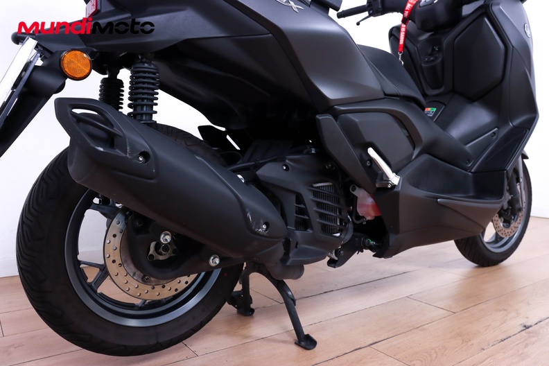 Motorbike image 3