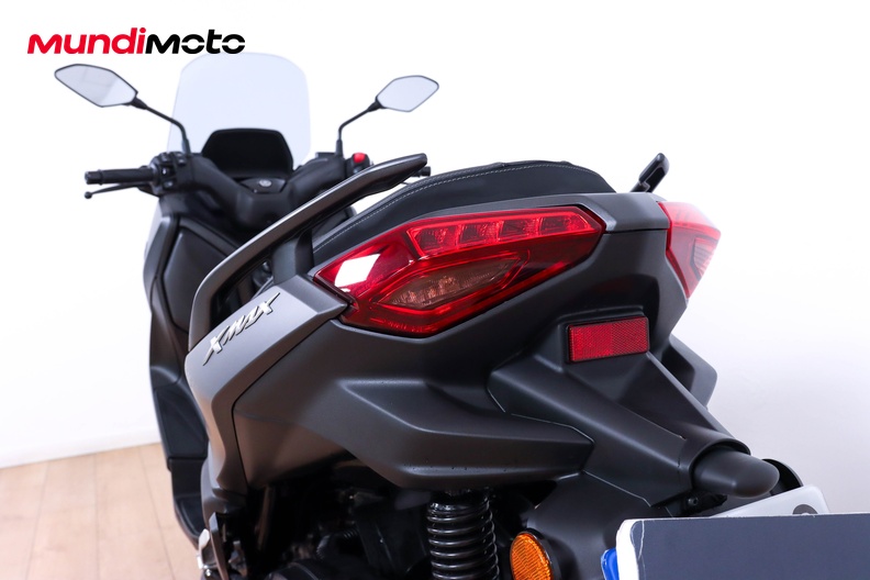 Motorbike image 9