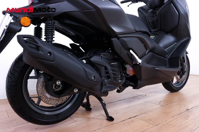 Motorbike image 3