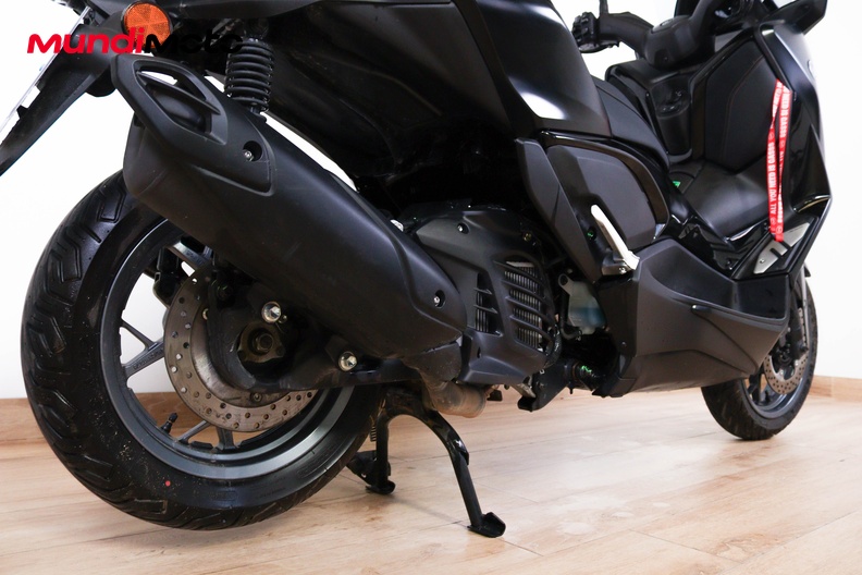 Motorbike image 3