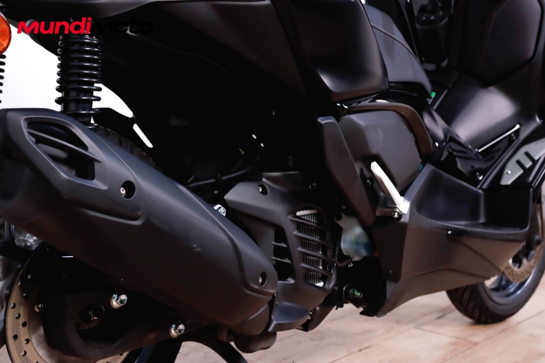 Motorbike image 3