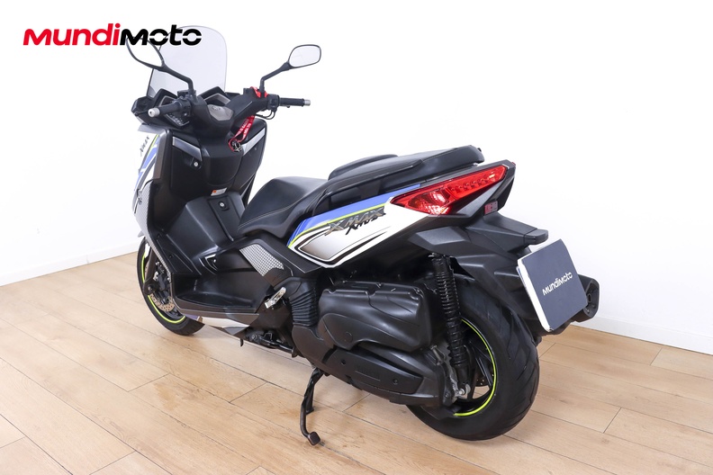 Motorbike image 6