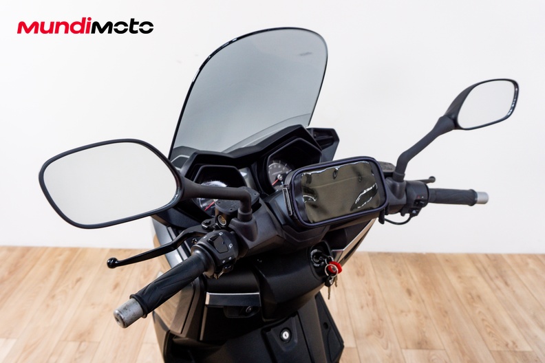 Motorbike image 10