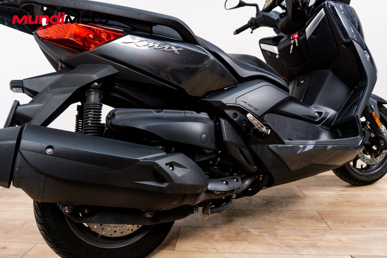Motorbike image 3
