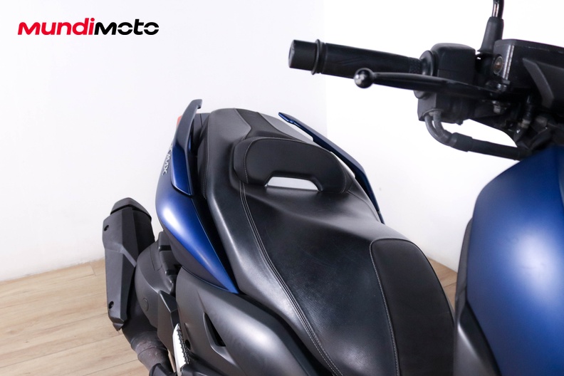 Motorbike image 12