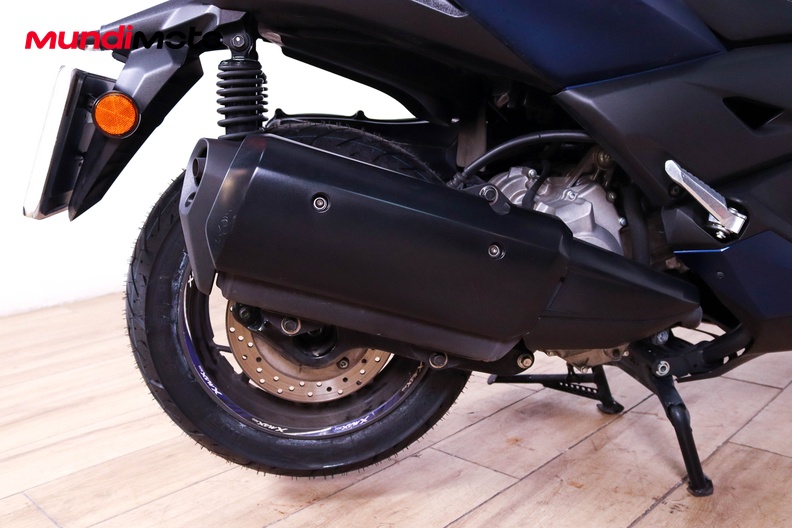 Motorbike image 3