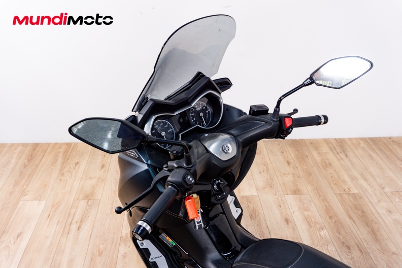 Motorbike image 10
