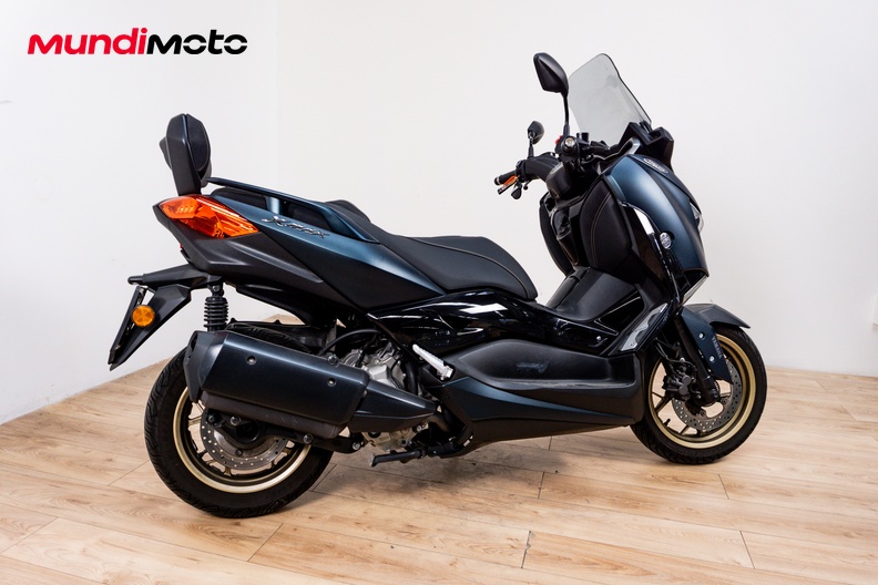Motorbike image 2