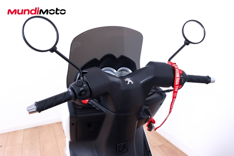 Motorbike image 10