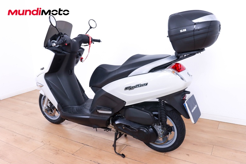 Motorbike image 6