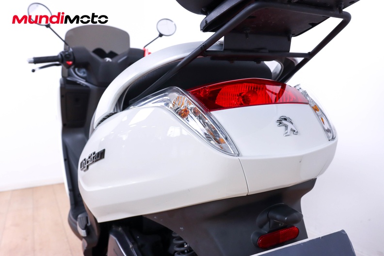 Motorbike image 9