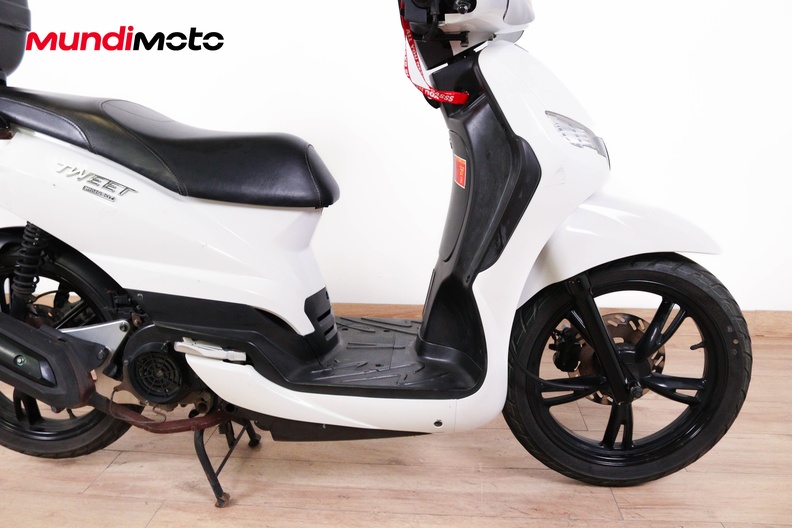 Motorbike image 13