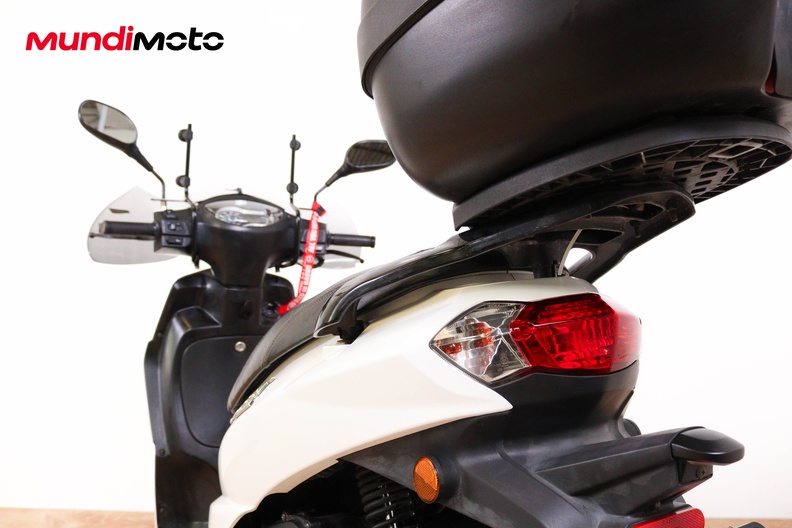 Motorbike image 9