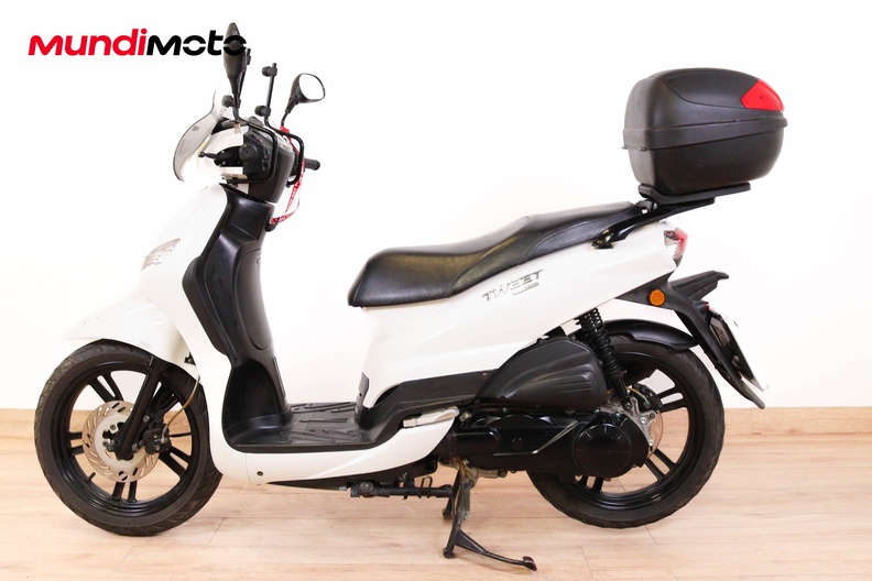 Motorbike image 5