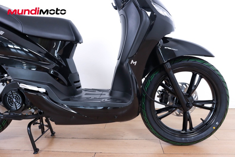 Motorbike image 13