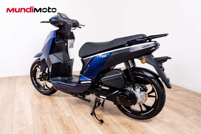 Motorbike image 7