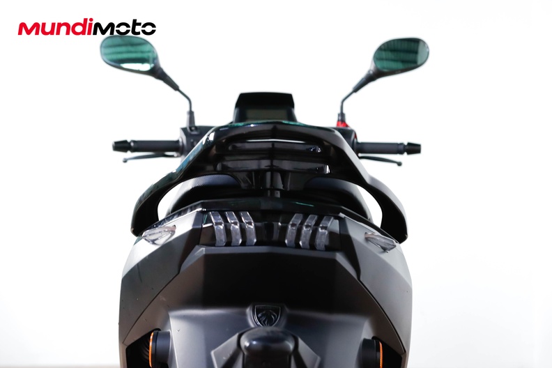 Motorbike image 9