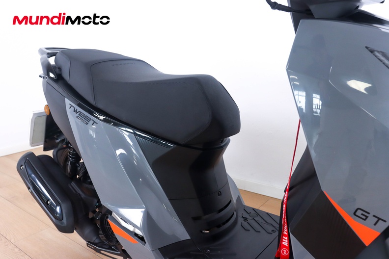 Motorbike image 12