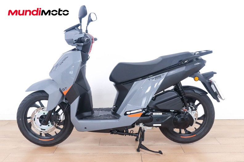 Motorbike image 5