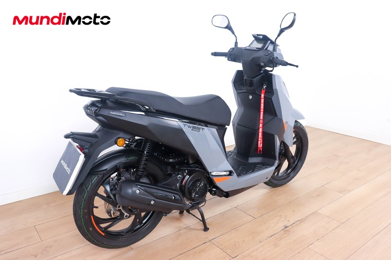 Motorbike image 2