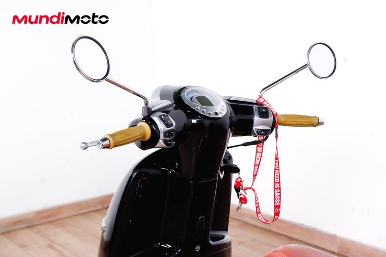 Motorbike image 10