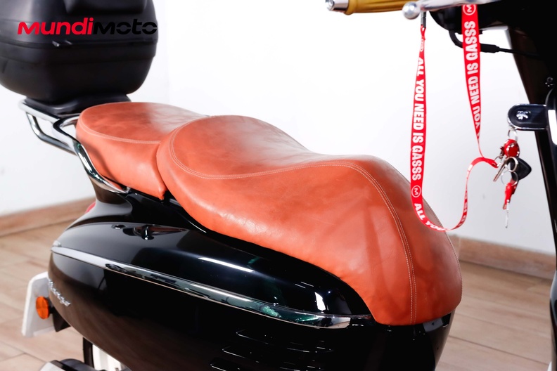 Motorbike image 13