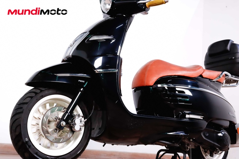 Motorbike image 8