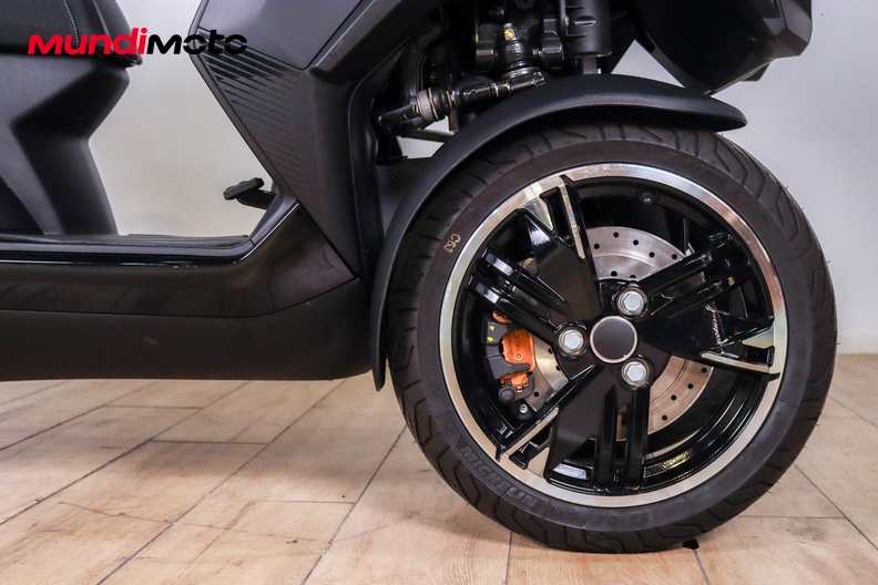 Motorbike image 12