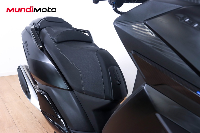 Motorbike image 12