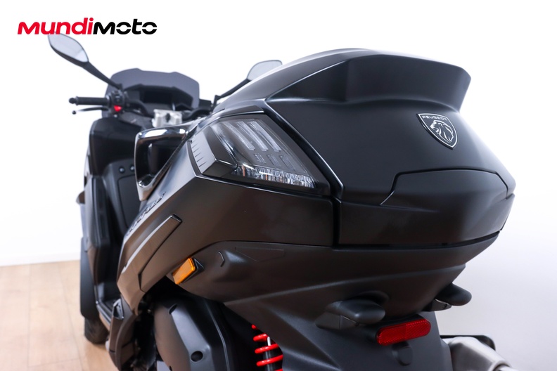 Motorbike image 9