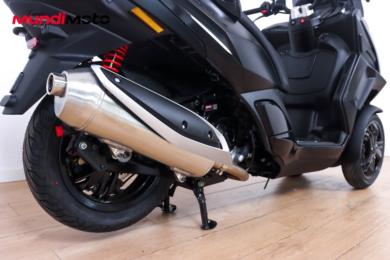 Motorbike image 3
