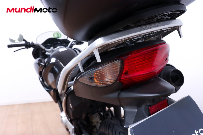 Motorbike image 9