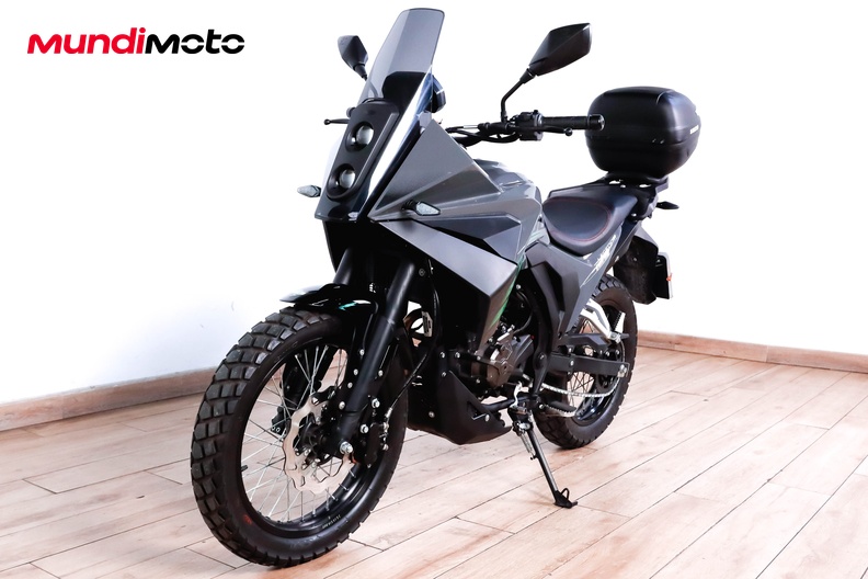 Motorbike image 7