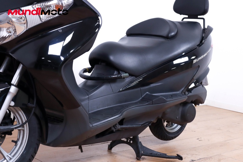 Motorbike image 8