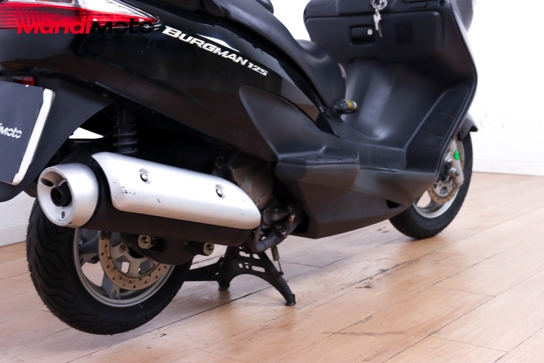 Motorbike image 3
