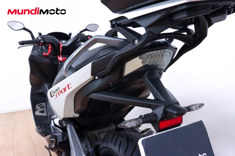 Motorbike image 9