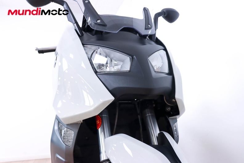 Motorbike image 4