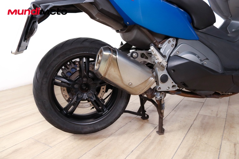 Motorbike image 3