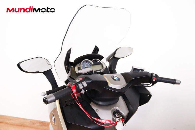 Motorbike image 10