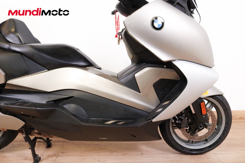 Motorbike image 13