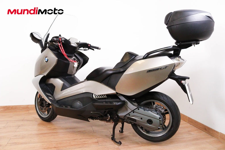Motorbike image 7