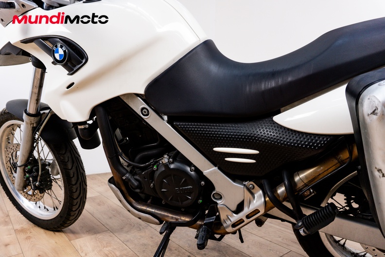 Motorbike image 8
