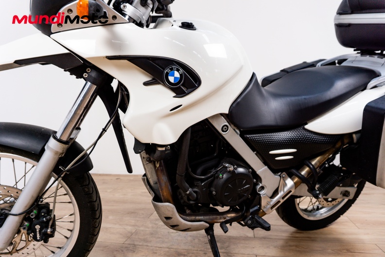 Motorbike image 9