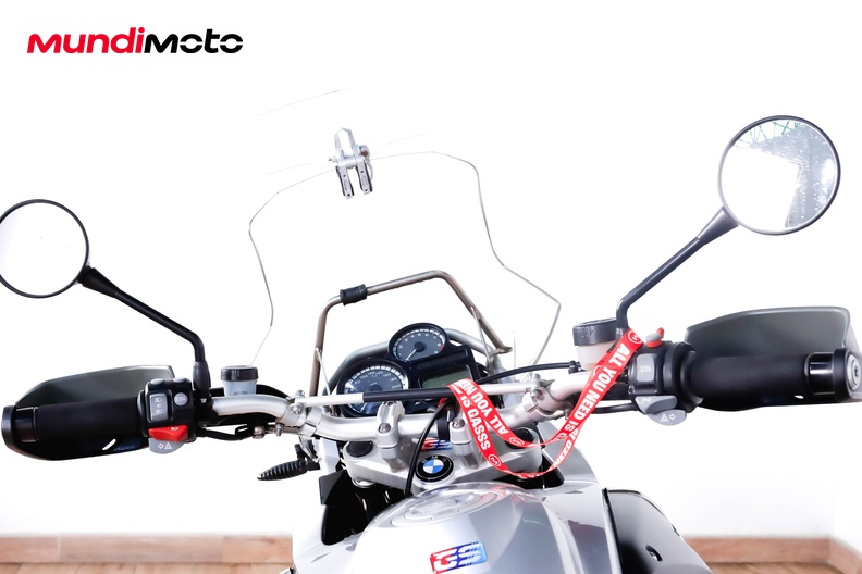 Motorbike image 10