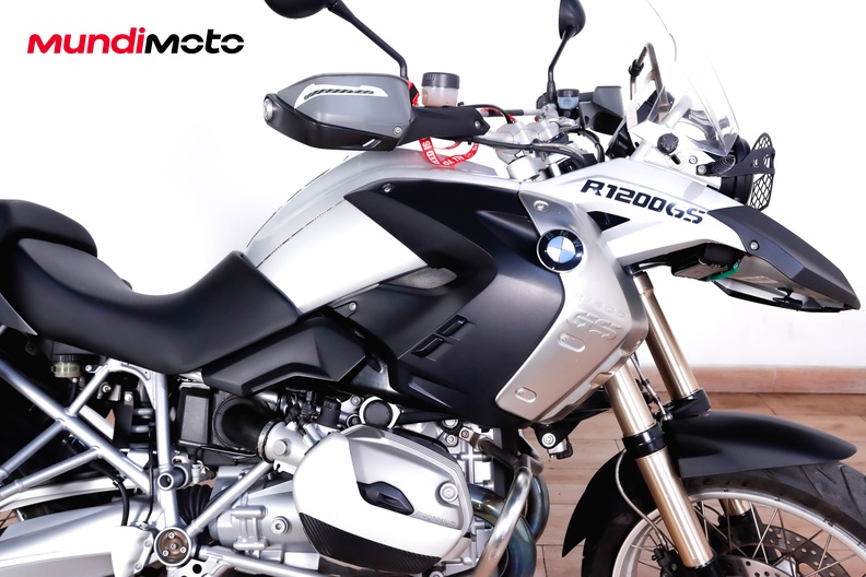 Motorbike image 13
