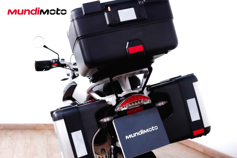 Motorbike image 9
